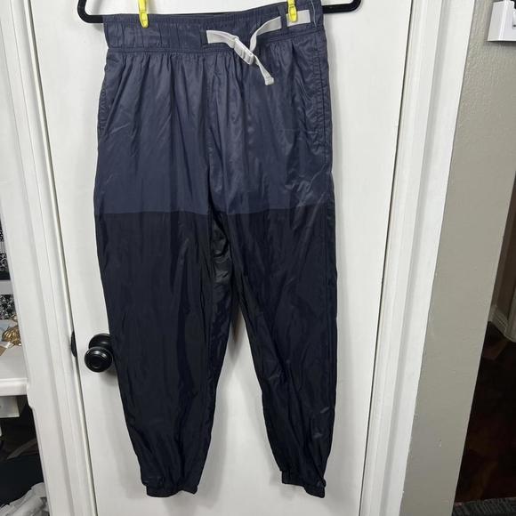 Nike Sportswear Tech Pack Women Woven Joggers Pants AV4268 080 - Picture 2 of 8